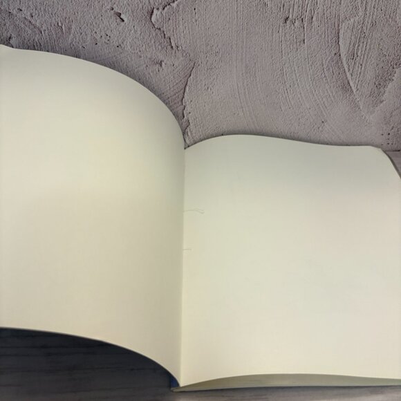 5 for $15📕Frog in Winter, Max Velthuijs Kids Book (SKU: 318MI) - Picture 3 of 4